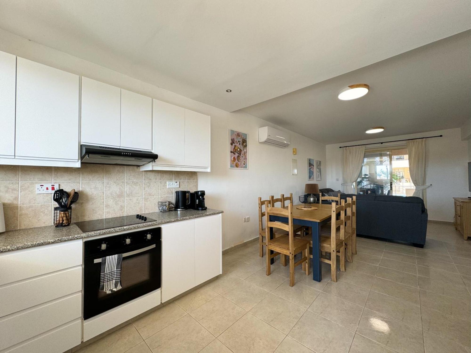 Royal-Seacrest Oasis, Pool-Side Apartamento Pafos Exterior foto