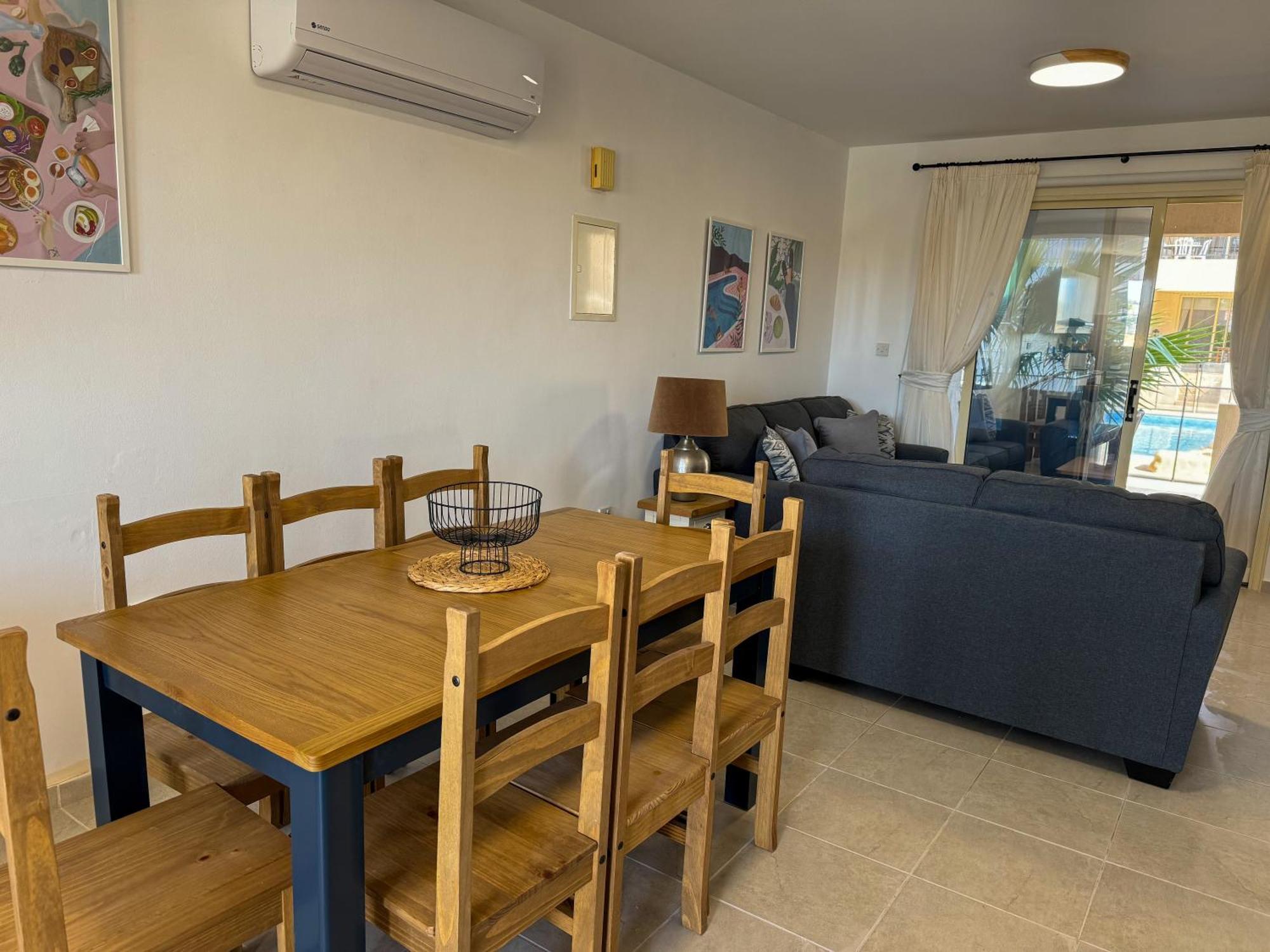 Royal-Seacrest Oasis, Pool-Side Apartamento Pafos Exterior foto