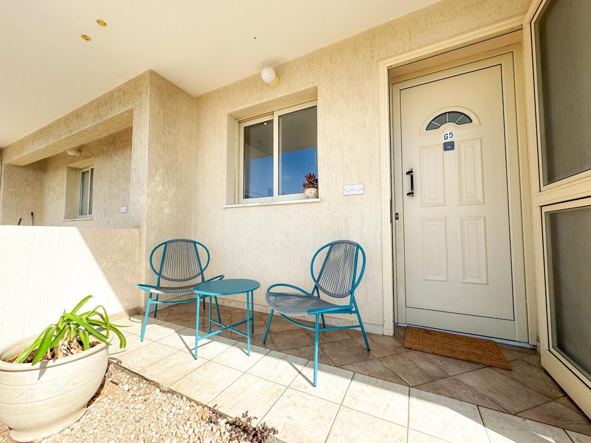 Royal-Seacrest Oasis, Pool-Side Apartamento Pafos Exterior foto